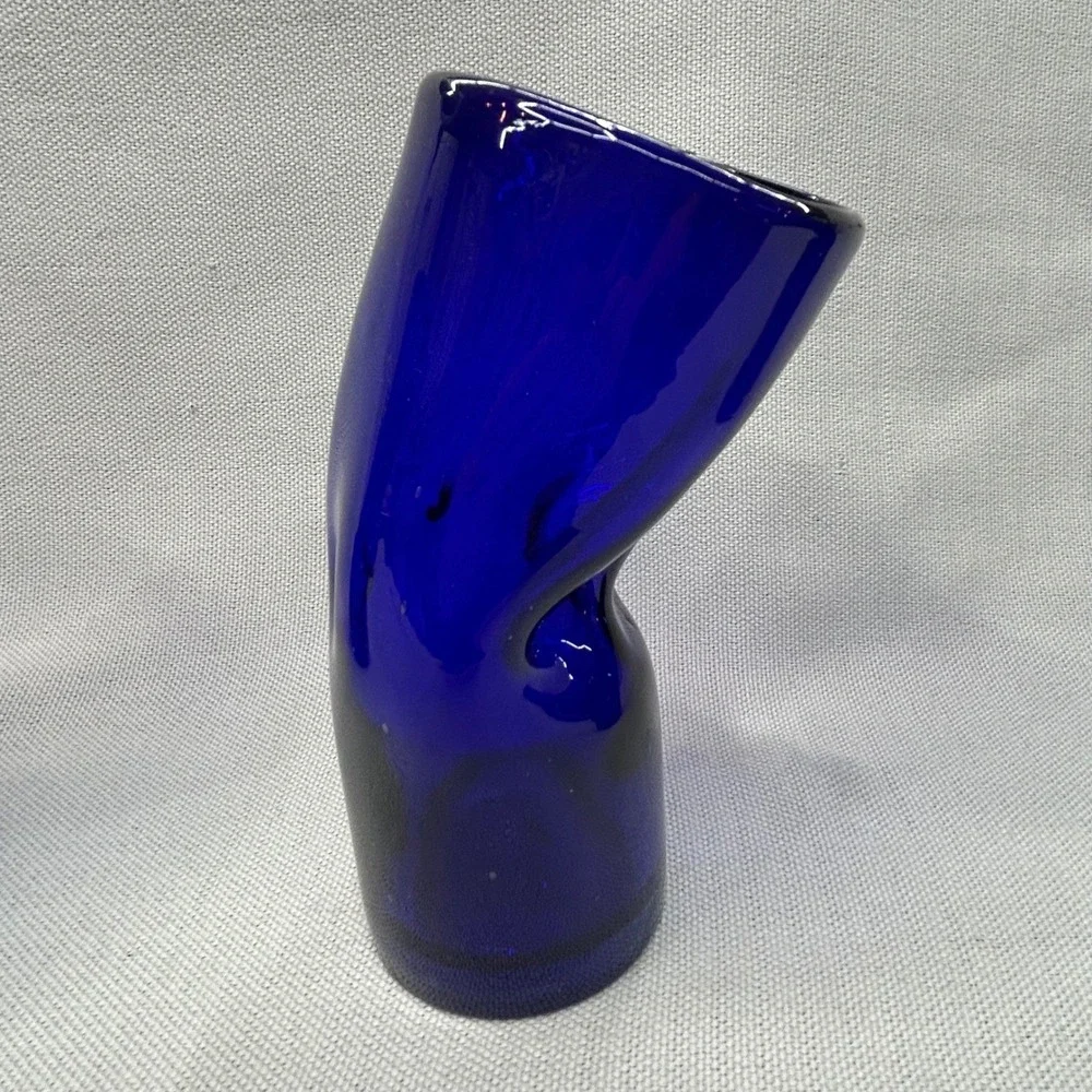 Hand Blown Cobalt Blue Art Glass Tumblers Set 3‎ Twisted Mexican Drunken Glasses